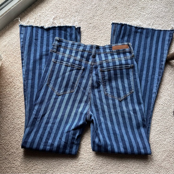 Cello Women's Blue Striped Jeans - Picture 2 of 7